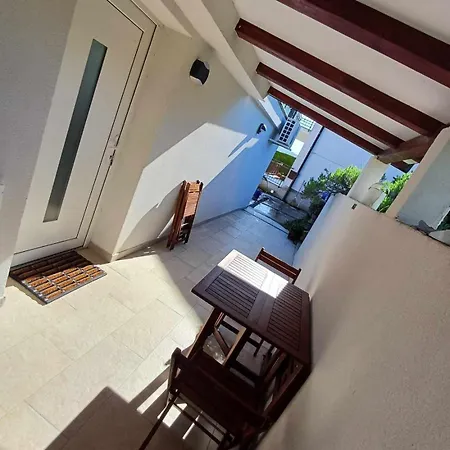 Apartment Around Vineyard